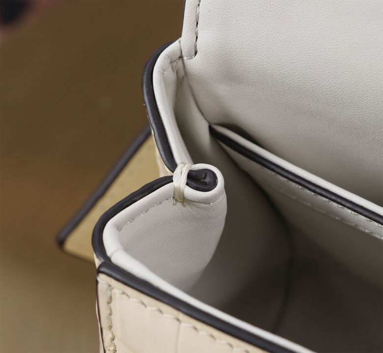 BB6111 11X18X6cm HX 17色 141