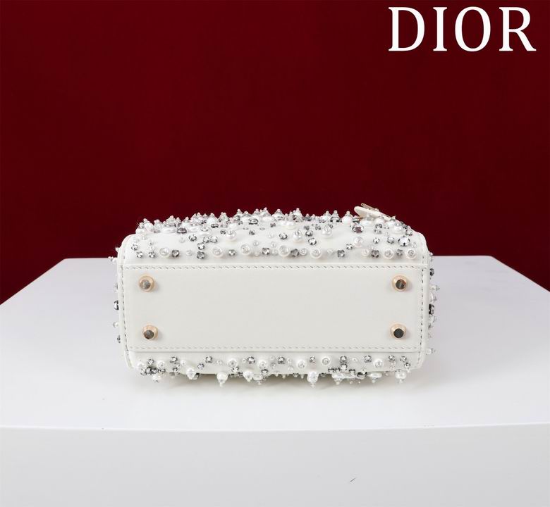 M0505811 17X15X7cm HX 3