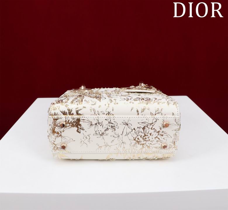 M050588 17X15X7cm HX 3