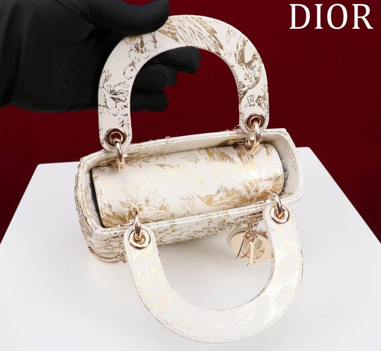 M050588 17X15X7cm HX 4