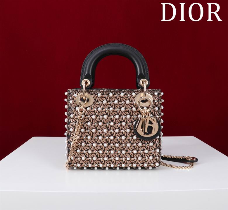 M050589 17X15X7cm HX 0