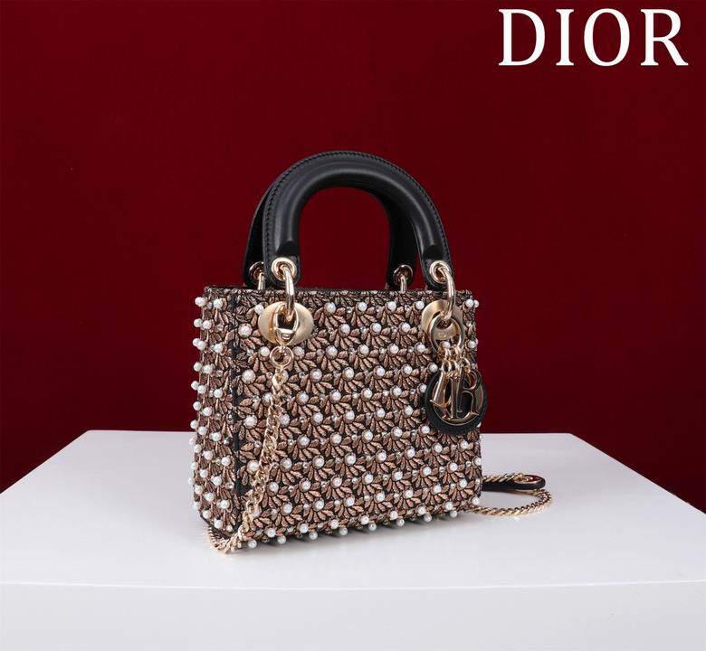 M050589 17X15X7cm HX 1