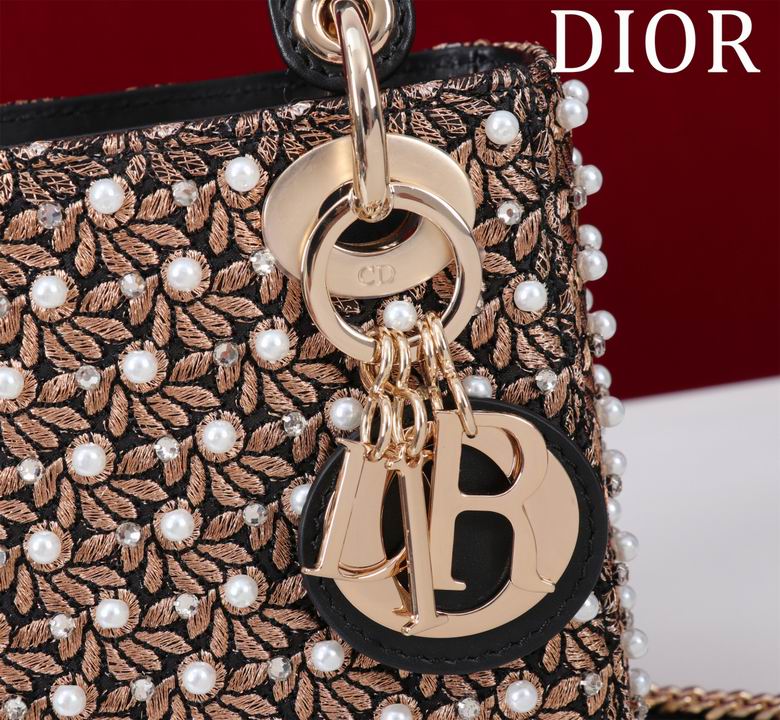 M050589 17X15X7cm HX 6