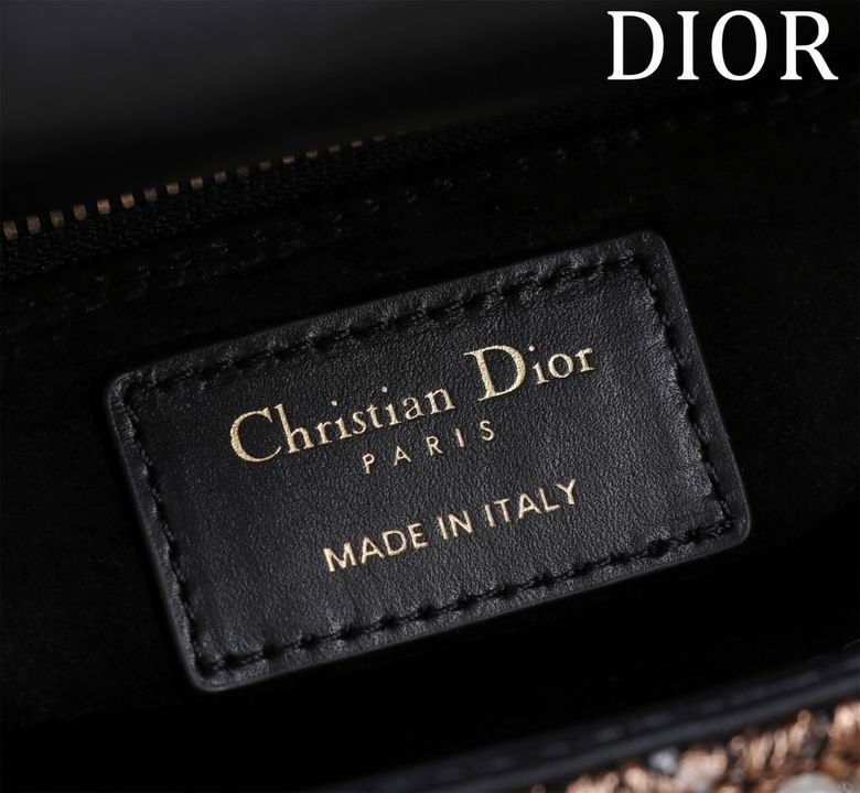 M050589 17X15X7cm HX 8