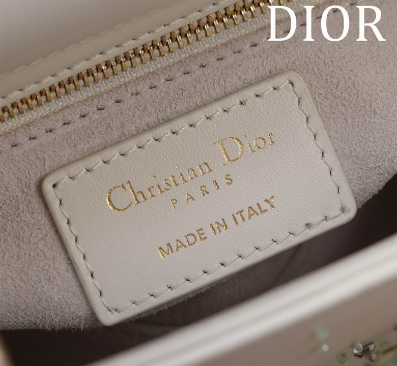 M05059 17X15X7cm HX 7