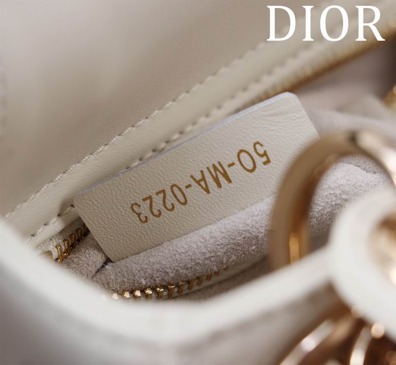 M05059 17X15X7cm HX 8