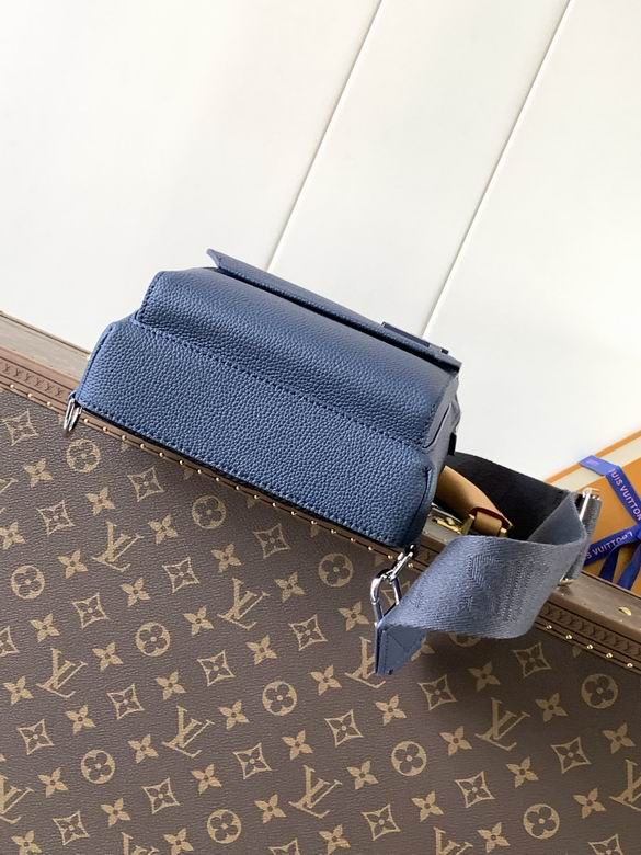 M11601 20X30X4cm WP 3