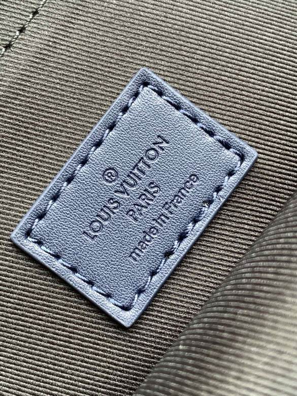 M11601 20X30X4cm WP 7