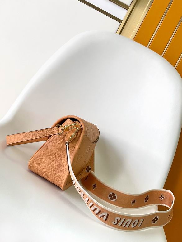 M11817 23X16X8.5cm WP 1