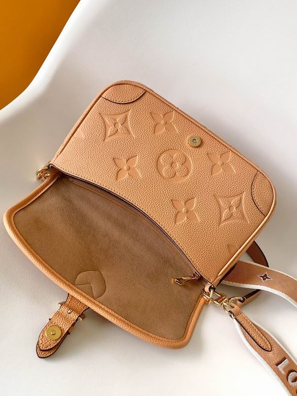 M11817 23X16X8.5cm WP 6