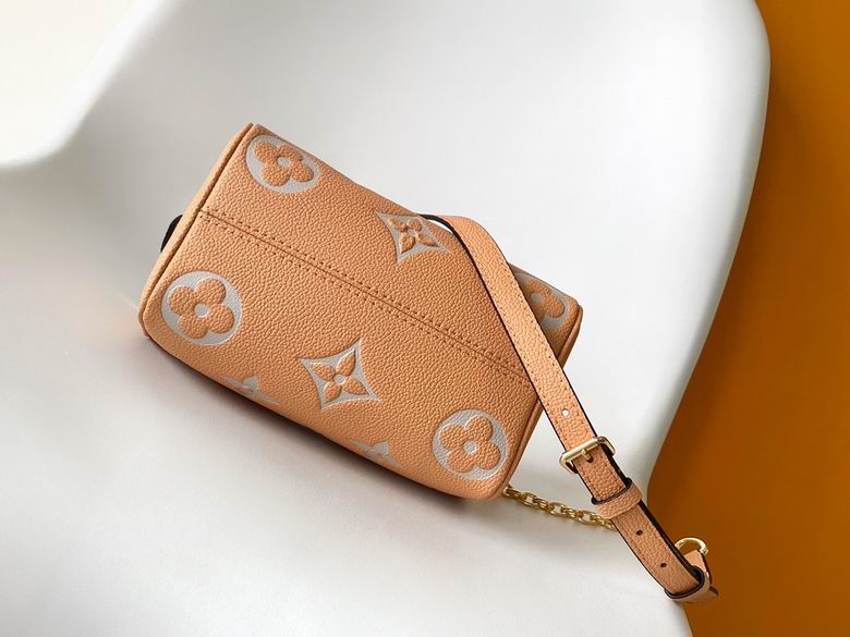 M12713 20.5X13.5X12cm WP 3