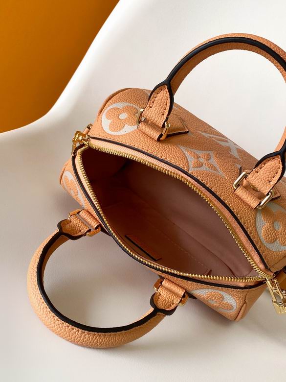 M12713 20.5X13.5X12cm WP 7