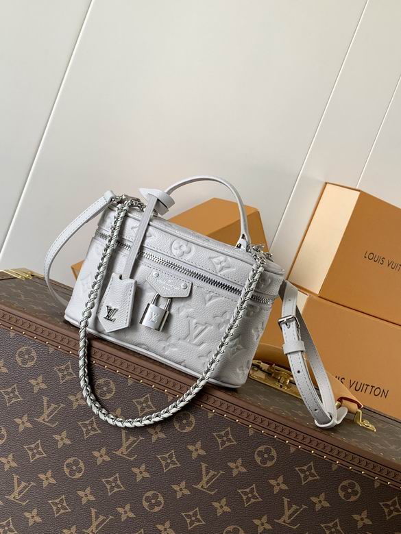 M13593 11.5X6.5X19cm WP 0