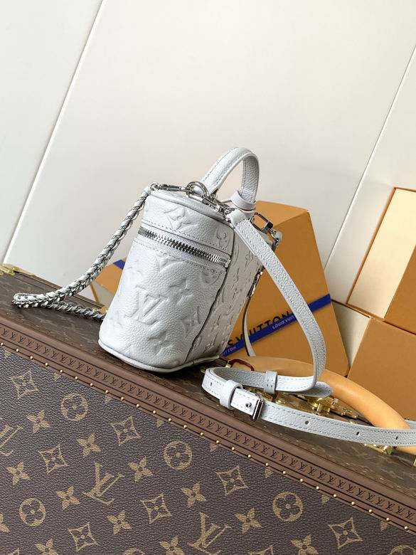 M13593 11.5X6.5X19cm WP 1