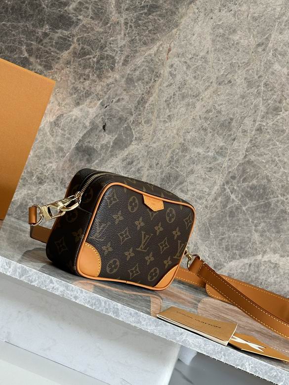 M14058 13X6.5X20cm WP 1