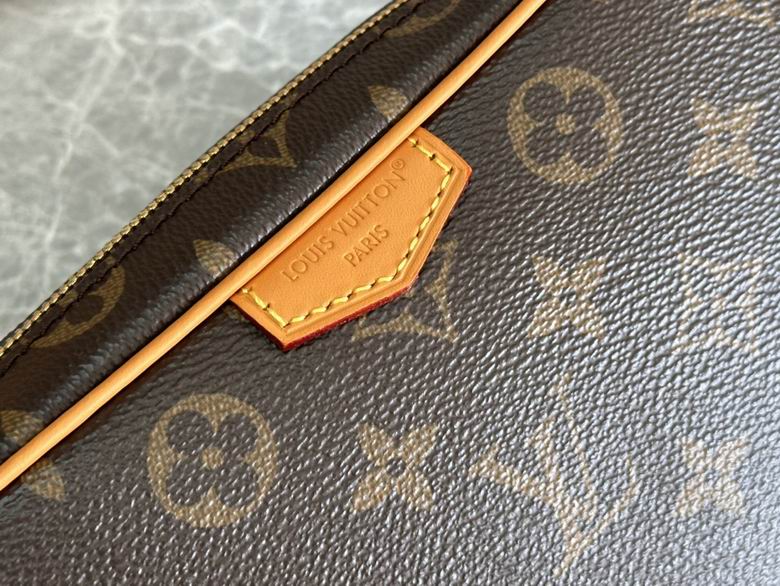 M14058 13X6.5X20cm WP 4