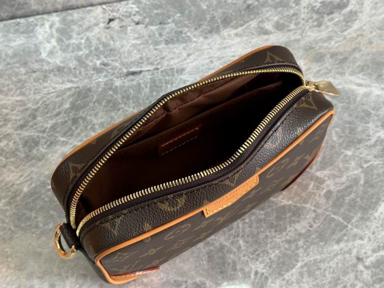 M14058 13X6.5X20cm WP 8