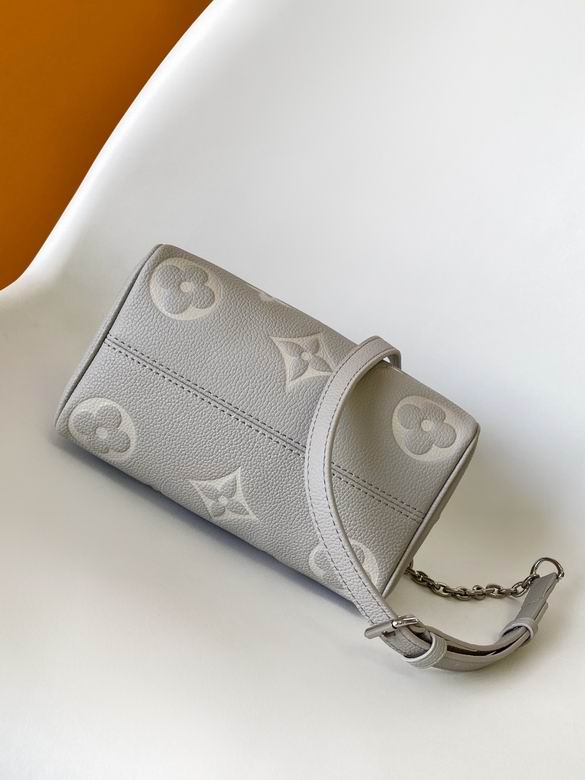 M14207 20.5X13.5X12cm WP 3