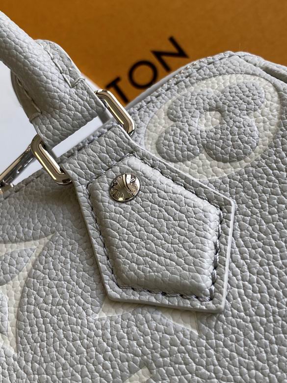 M14207 20.5X13.5X12cm WP 7