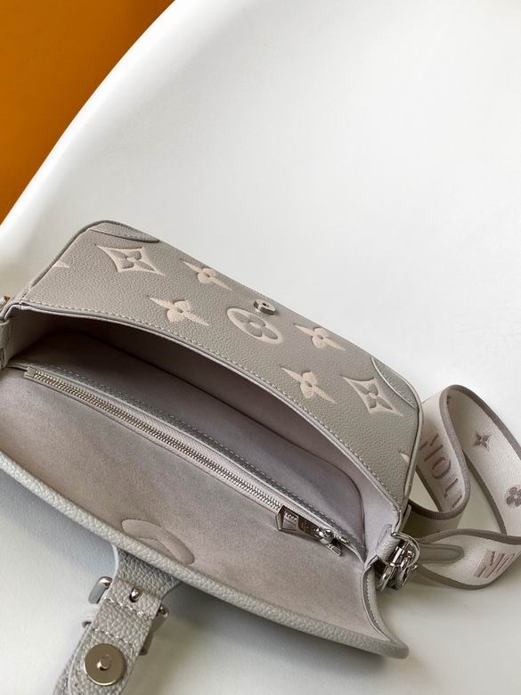 M14214 23X16X8.5cm WP 7