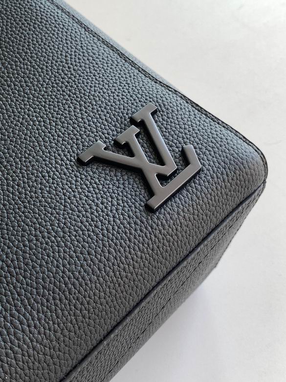 M21367 30X40X13cm WP 4