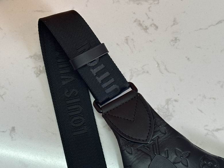 M21890 20X42X6cm WP 4