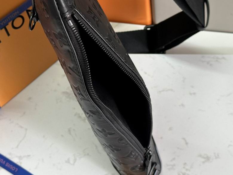 M21890 20X42X6cm WP 7