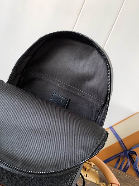 M23736 20X30X4cm WP 7