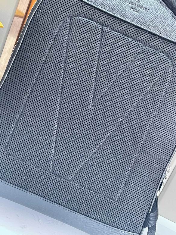 M30857 31X39X14cm WP 3