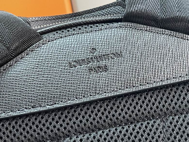 M30857 31X39X14cm WP 4