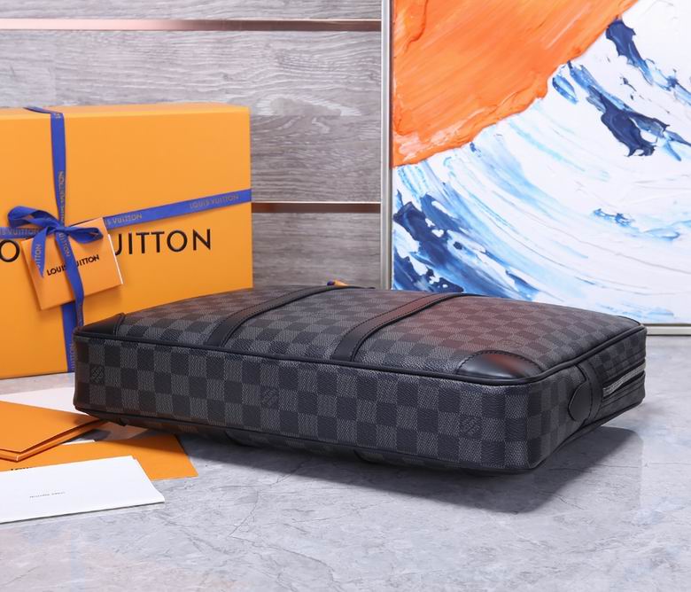 M41125 41X31X7cm WP 4