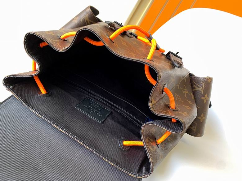 M45617 41X48X13cm WP 7