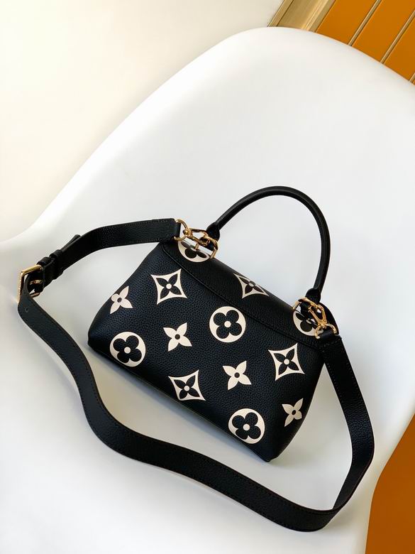 M45978 24X17X8.5cm WP 2