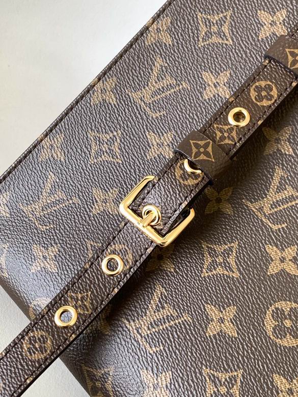 M46265 30X32X10cm WP 5