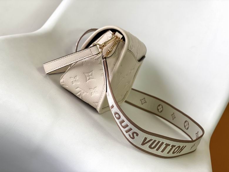 M46388 23X16X8.5cm WP 1