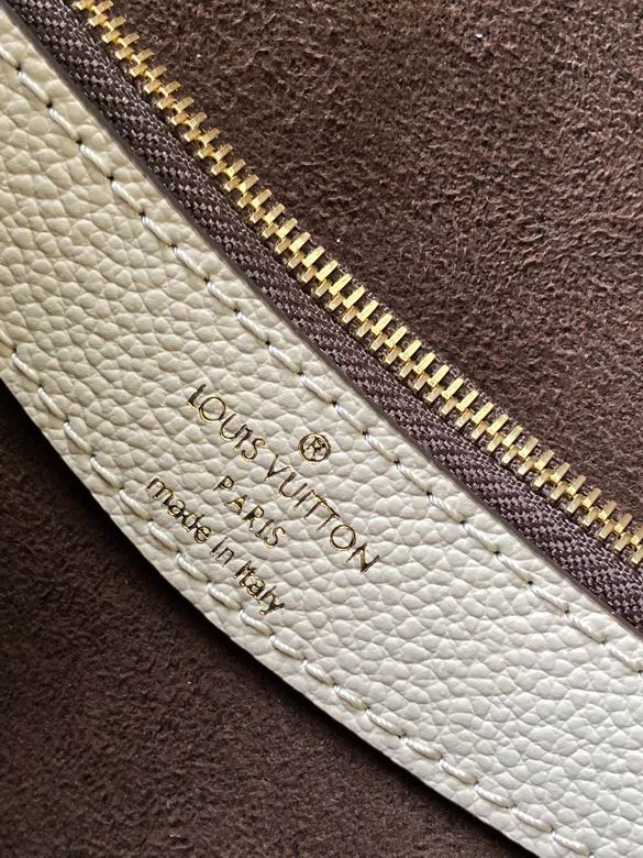 M46388 23X16X8.5cm WP 8