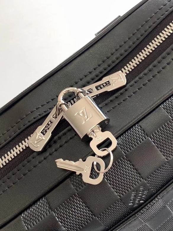 M46457 37X27X6cm WP 4