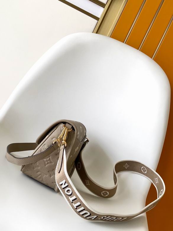 M46583 23X16X8.5cm WP 1