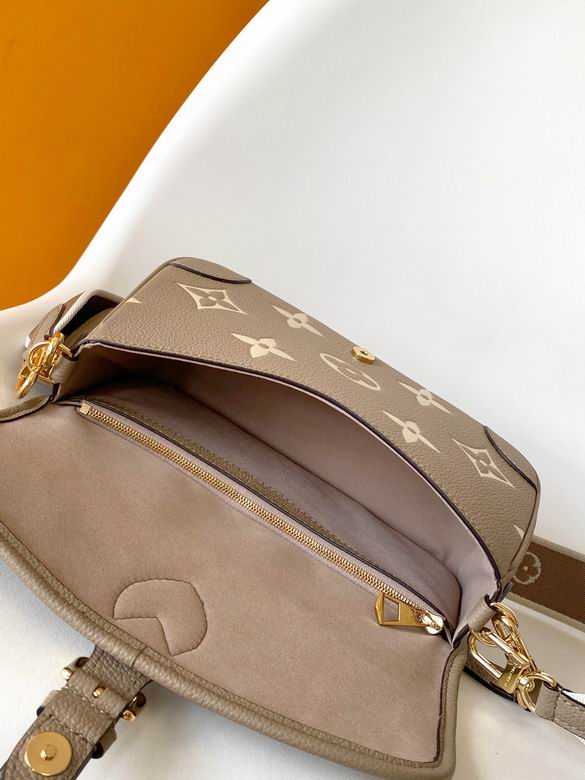 M46583 23X16X8.5cm WP 8