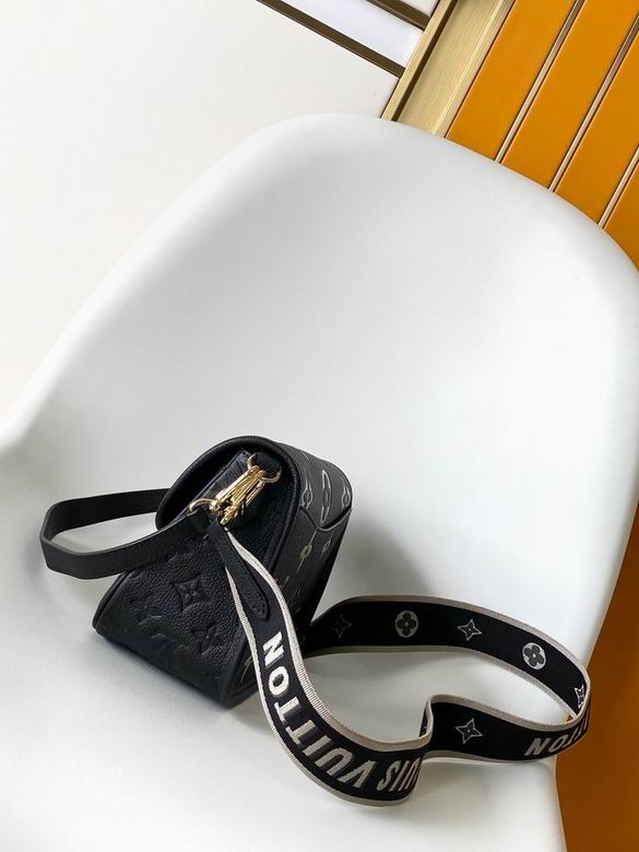 M46584 23X16X8.5cm WP 1