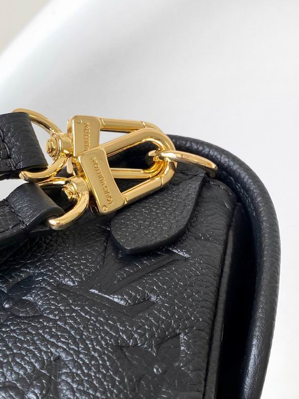 M46584 23X16X8.5cm WP 5