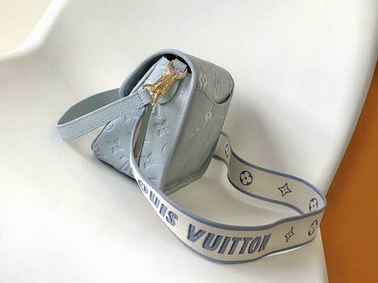 M46846 23X16X8.5cm WP 2