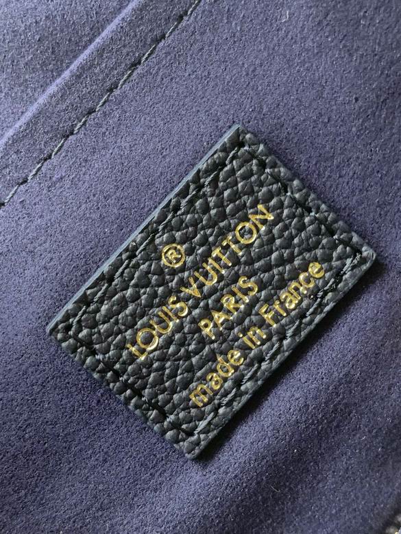 M47048 20.5X13.5X12cm WP 8