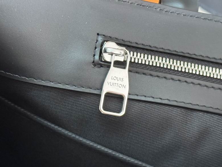 M47059 41X33X14cm WP 7