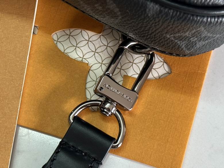 M47137 16X33X5.7cm WP 5