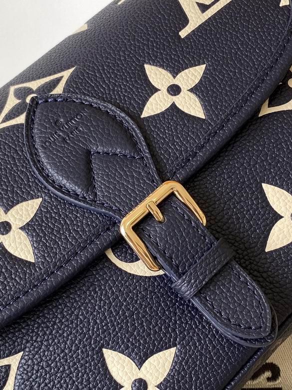 M47161 23X16X8.5cm WP 4