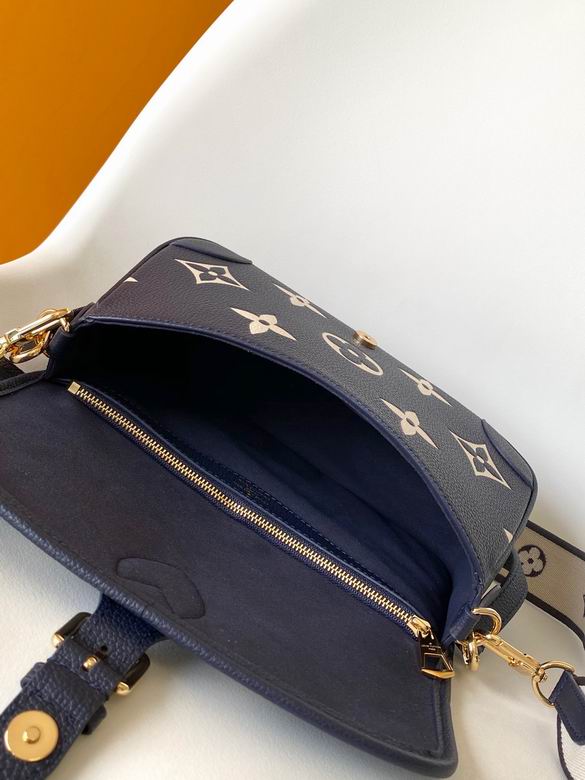 M47161 23X16X8.5cm WP 7