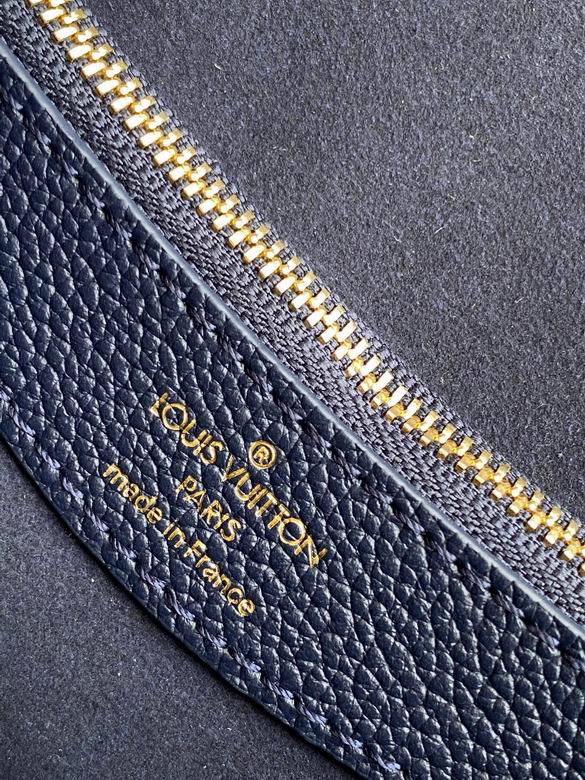 M47161 23X16X8.5cm WP 8