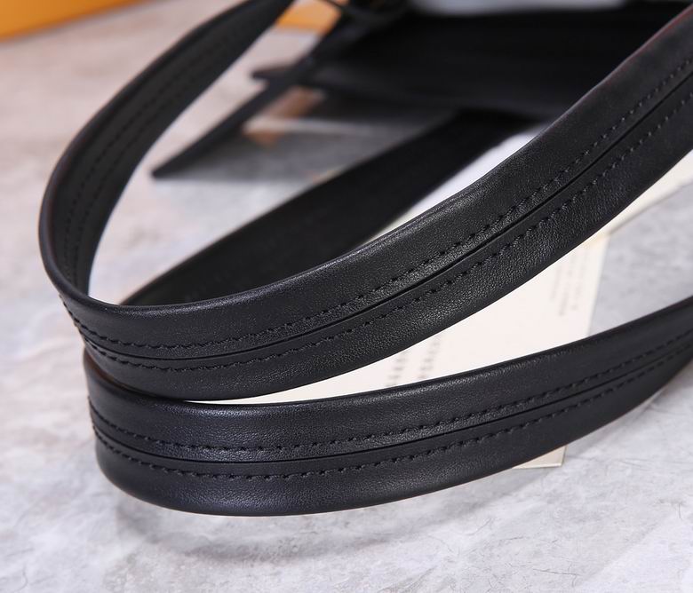 M57308 36.5X34X13cm WP 4