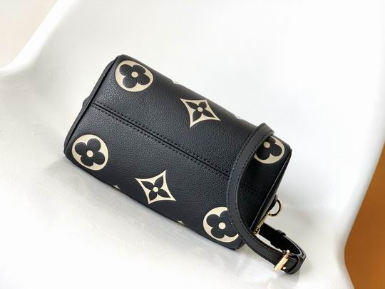 M58956 20.5X13.5X12cm WP 3